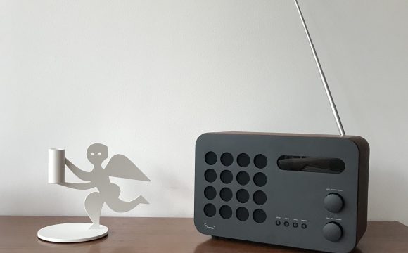 NEU: EAMES RADIO