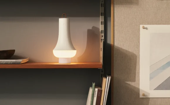 NEU: TOMOSHI TISCHLAMPE VON LOUIS POULSEN