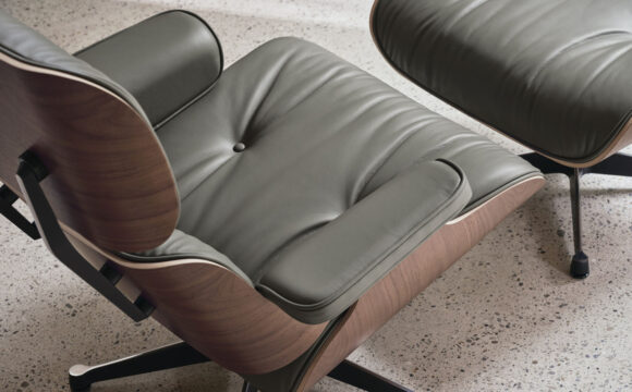 NEUE HÖLZER: VITRA EAMES LOUNGE CHAIR