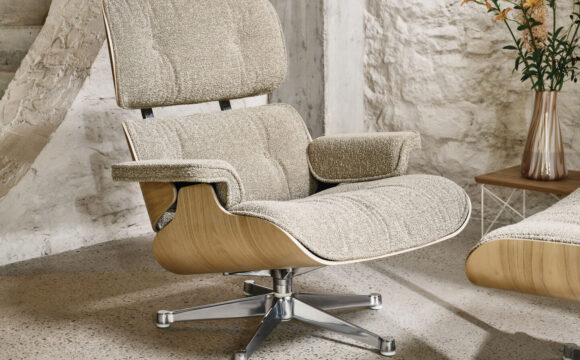 NEUE HÖLZER: VITRA EAMES LOUNGE CHAIR