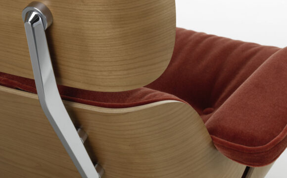 NEU: VITRA EAMES LOUNGE CHAIR IM STOFF "CALMA"